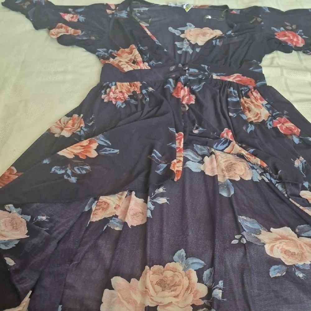 Elegant Floral High-Low Dress - Picture 14 of 16